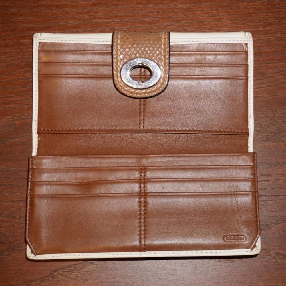 Coach Women's Cream and White Wallet-purses - Picture 3 of 8